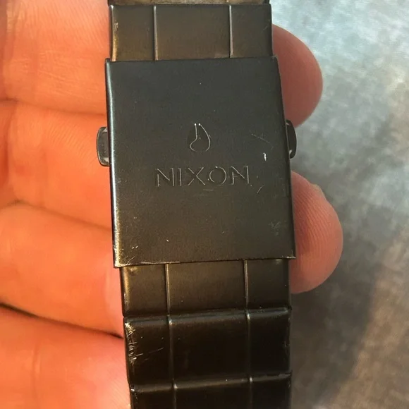 Nixon The Quatro Mens Watch - Picture 7 of 7